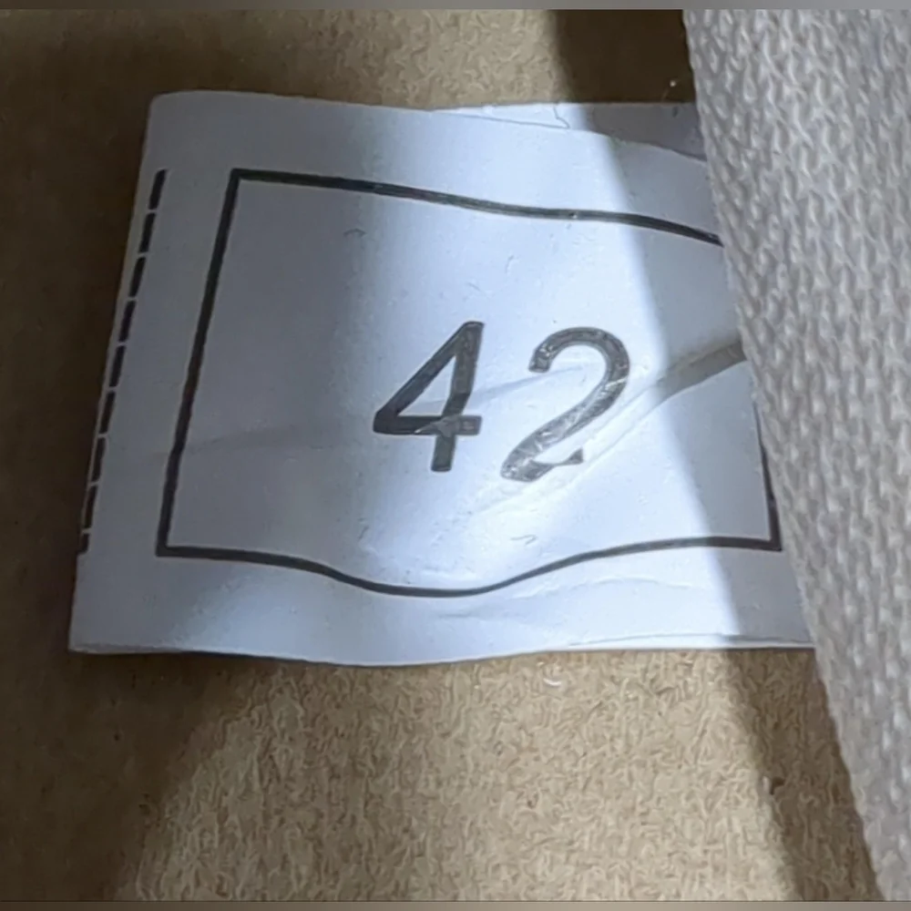 UGG Goldencoast Clog II Wmn's Slip-Ons Size US 9 Like New MSRP $130 - Picture 8 of 9